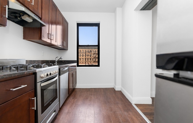285 Saint Nicholas Ave.