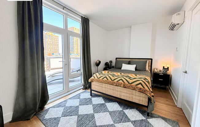 2 beds, 2 baths, $5,425, Unit 702
