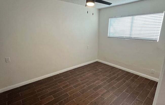 2 beds, 1 bath, $2,495, Unit 103