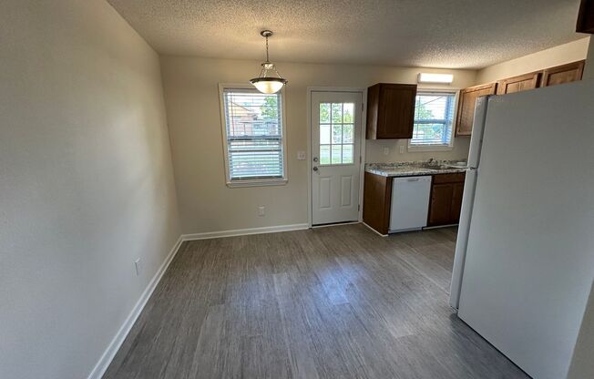 2 beds, 1 bath, $950