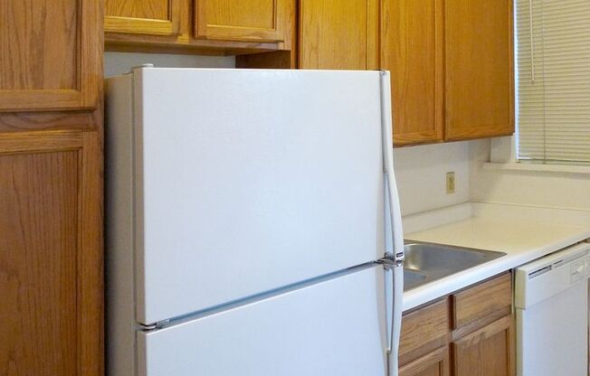 2 beds, 2 baths, 1,000 sqft, $1,475, Unit 5 - 130 - 2