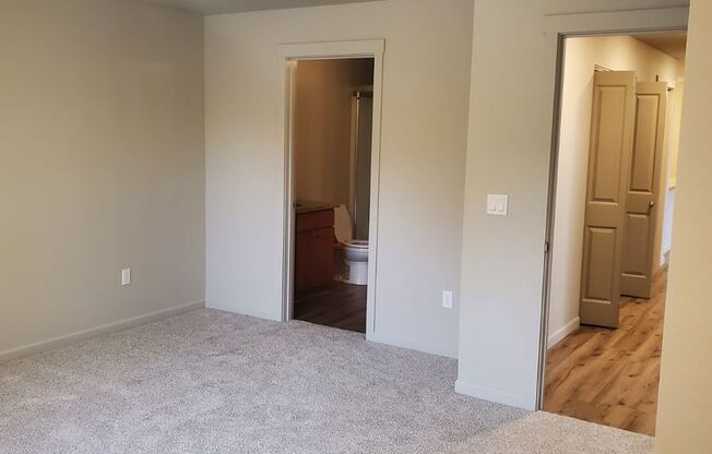 3 beds, 2 baths, 1,210 sqft, $2,550, Unit D-131