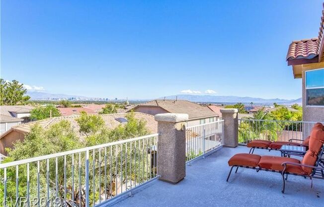 Gorgeous 3 Bedroom Home with Phenomenal View