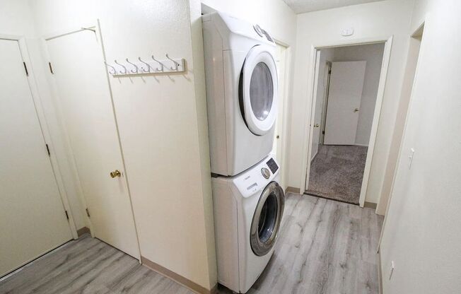 2 beds, 1 bath, 1,000 sqft, $1,295, Unit #3