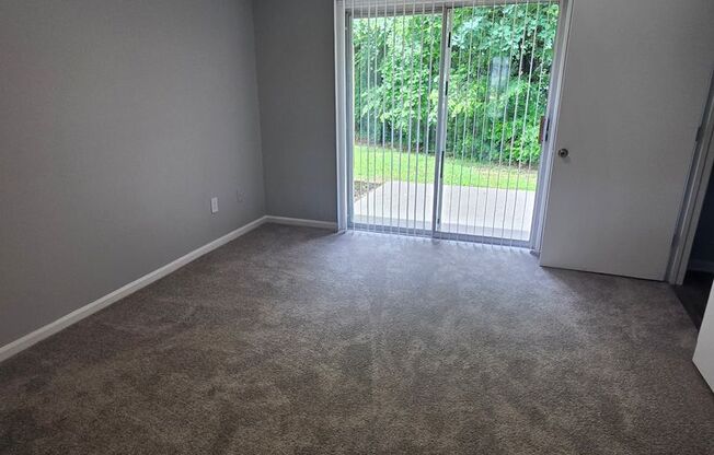 1 bed, 1 bath, 700 sqft, $995, Unit 1018 E Barton St Apt 1018-B