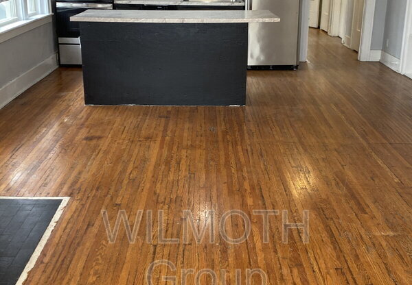 408 W MULBERRY ST