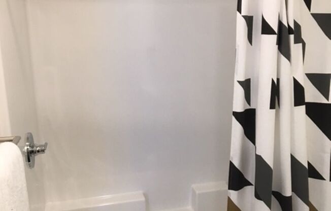 1 bed, 1 bath, 592 sqft, $1,945, Unit 410