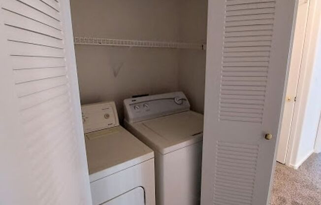 Excellent 2 bed 2 ba in a gated community