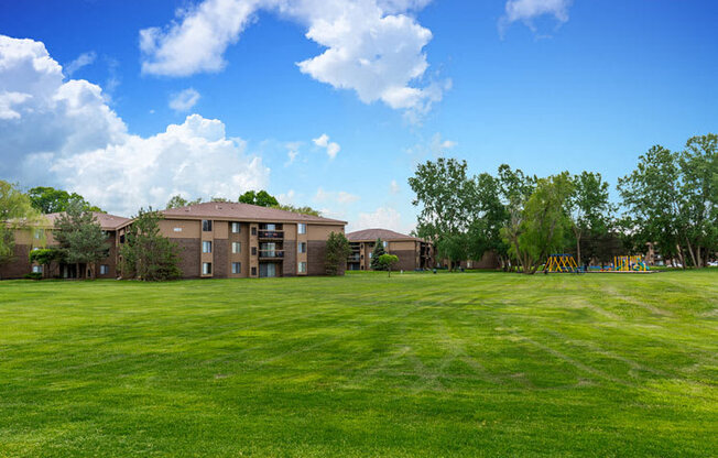 Exterior Building at Lakeside Village Apartments Clinton Township 48038