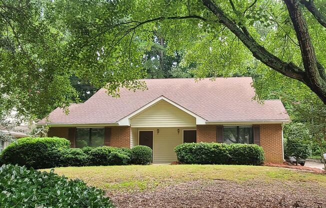 Charming Duplex in Prime Alpharetta Location – 2 Bedrooms with Private En-Suites