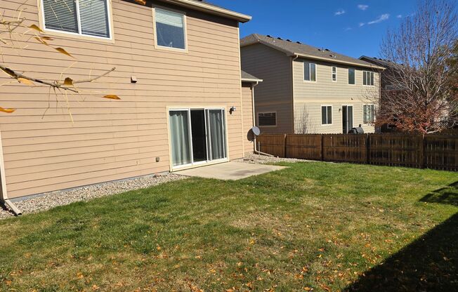 Beautiful, Dog Friendly, 3 Bedroom, 2.5 Bath Home in South Fort Collins!! AVAILABLE NOW!