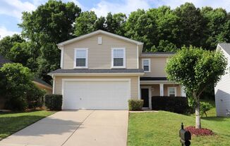 Beautiful 3-bed, 3.5 Bath home in Hamiltn Lakes of Steele Creek!