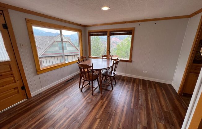 Beautiful Manitou Home With Sweeping Mountain Views Within WALKING Distance to Downtown!!!