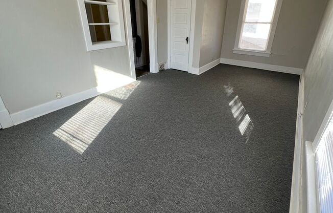 Duplex at 1527 SW Mulvane St