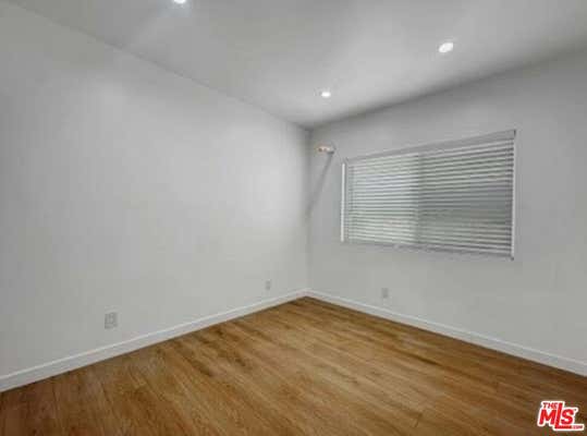 2 beds, 1 bath, 700 sqft, $2,895