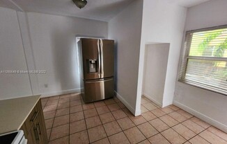 1000 NW 11 CT