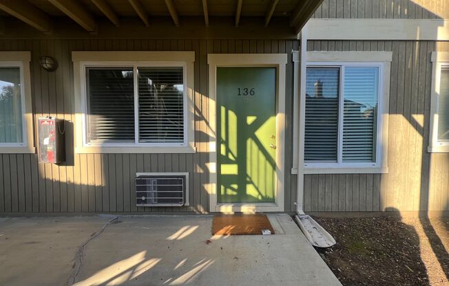 Studio, 1 bath, 380 sqft, $2,125, Unit 777-136