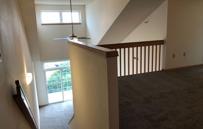 2 beds, 2 baths, 1,050 sqft, $2,005, Unit 8118-403