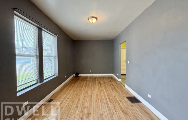 731 N CHRISTIANA
