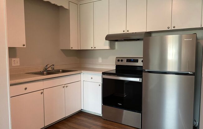 1 bed, 1 bath, 640 sqft, $995, Unit A11