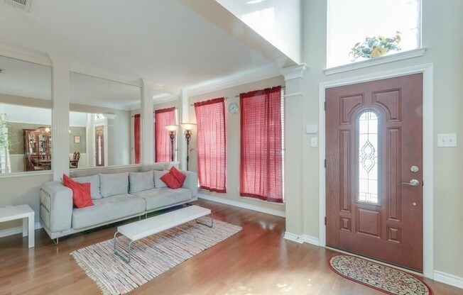 Beautiful 2-Story Home with Spacious Backyard and Loft!