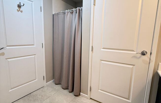 2 beds, 2.5 baths, $2,750, Unit Unit 1311
