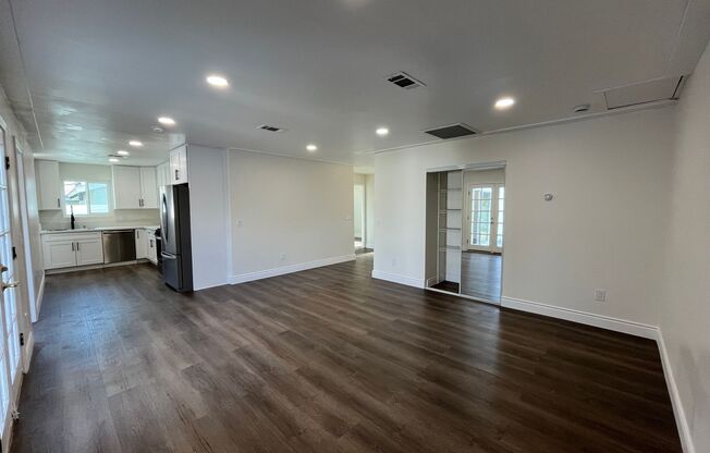 Upgraded West Hills 3+2, READY FOR MOVE-IN!