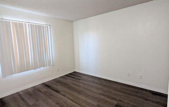 2 beds, 1 bath, 825 sqft, $975, Unit 216