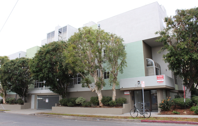 2 beds, 2.5 baths, 1,300 sqft, $3,411, Unit 106