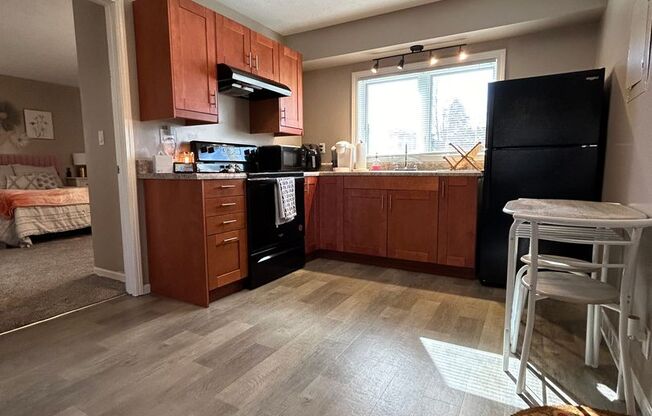 2 beds, 1.5 baths, 680 sqft, $949, Unit 8534