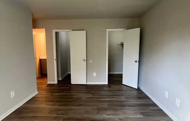 2 beds, 1 bath, 978 sqft, $2,185