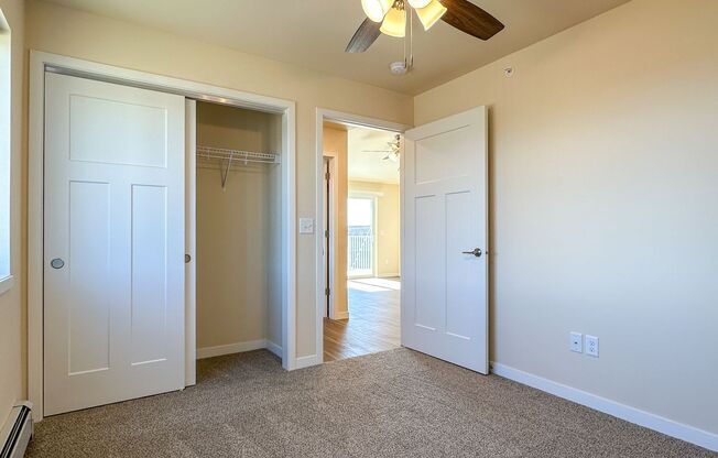 3 beds, 2 baths, 1,186 sqft, $1,595, Unit AT 715-50