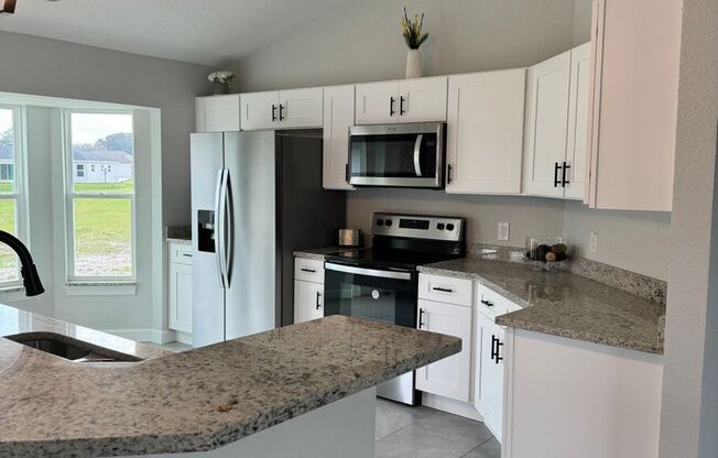 Spacious Bushnell 3BR/2BA Block Home For Rent in Jumper Creek Manor