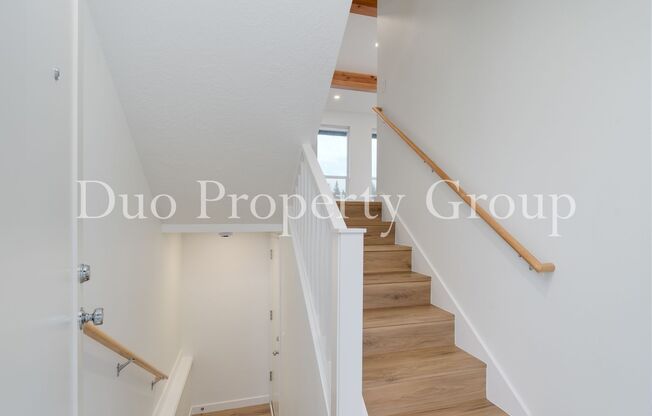 2 beds, 1.5 baths, $2,095, Unit A