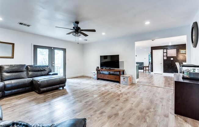 3670 MORNINGSTAR LN