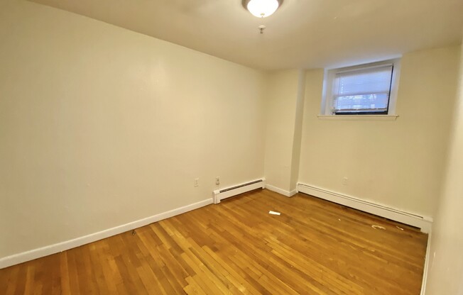 56 Queensberry St