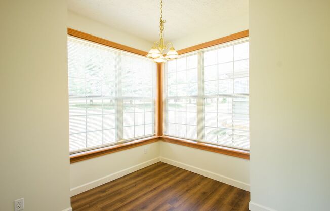 3 beds, 2 baths, 1,720 sqft, $2,255