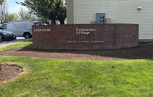 Winfou07 - Columbus Village Apartments - 1794 SW Fellows St