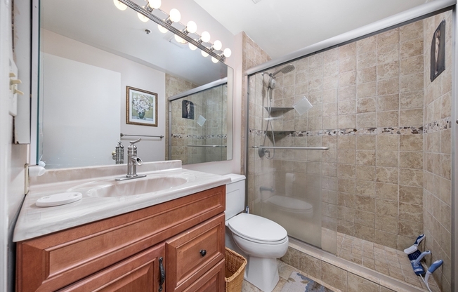 2 beds, 2 baths, 1,042 sqft, $3,200, Unit 2W