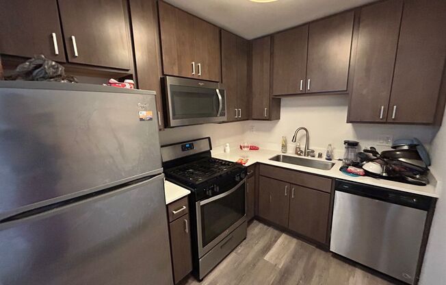 2 beds, 1 bath, $1,350, Unit 217