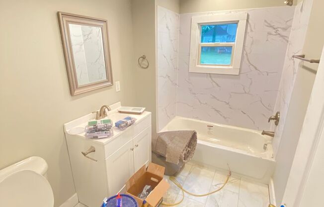 Fully Renovated 2bd/1ba House close to Downtown & I77