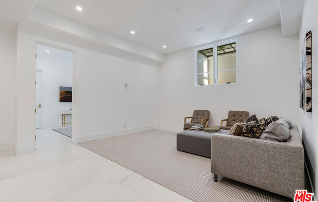 6721 Drexel Ave