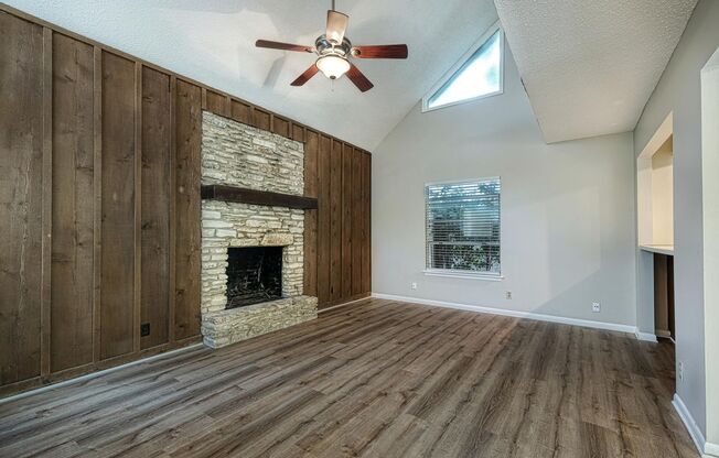 2711 St Edwards Cir
