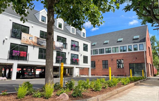 2 beds, 1 bath, 719 sqft, $2,995, Unit 307