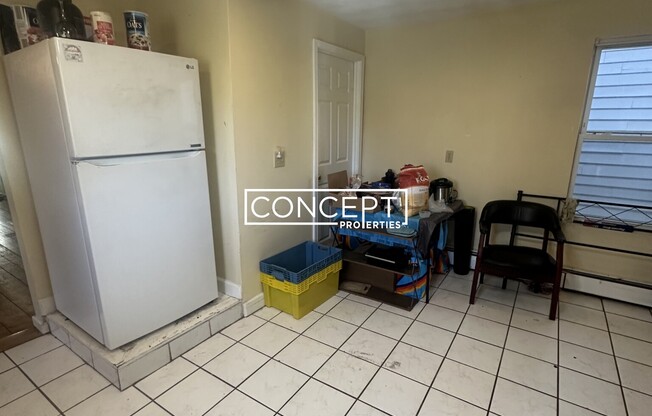 247 ROXBURY ST