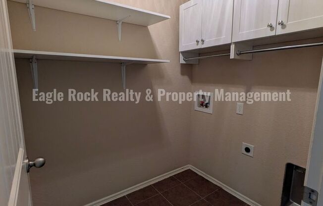 3 beds, 2 baths, $1,800