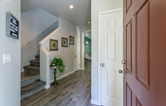 $900 off Rent Along with Free Internet for this Stunning 3-bedroom Home featuring a community pool!