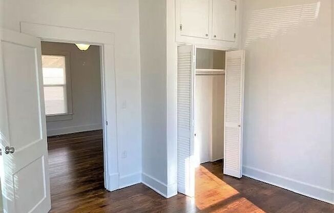 3 beds, 1 bath, $1,295