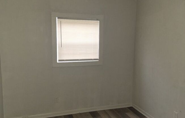 3 beds, 1 bath, $1,495