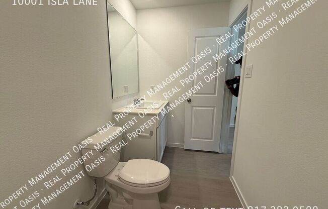 10001 ISLA LN